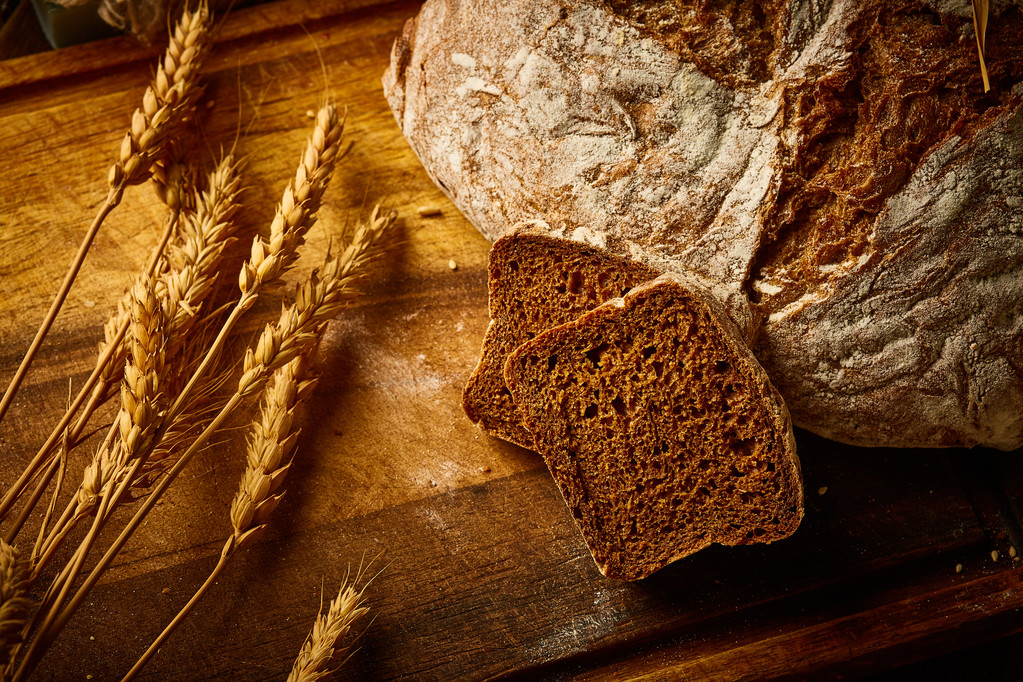 Fresh bread and wheat ears - Photo, Image