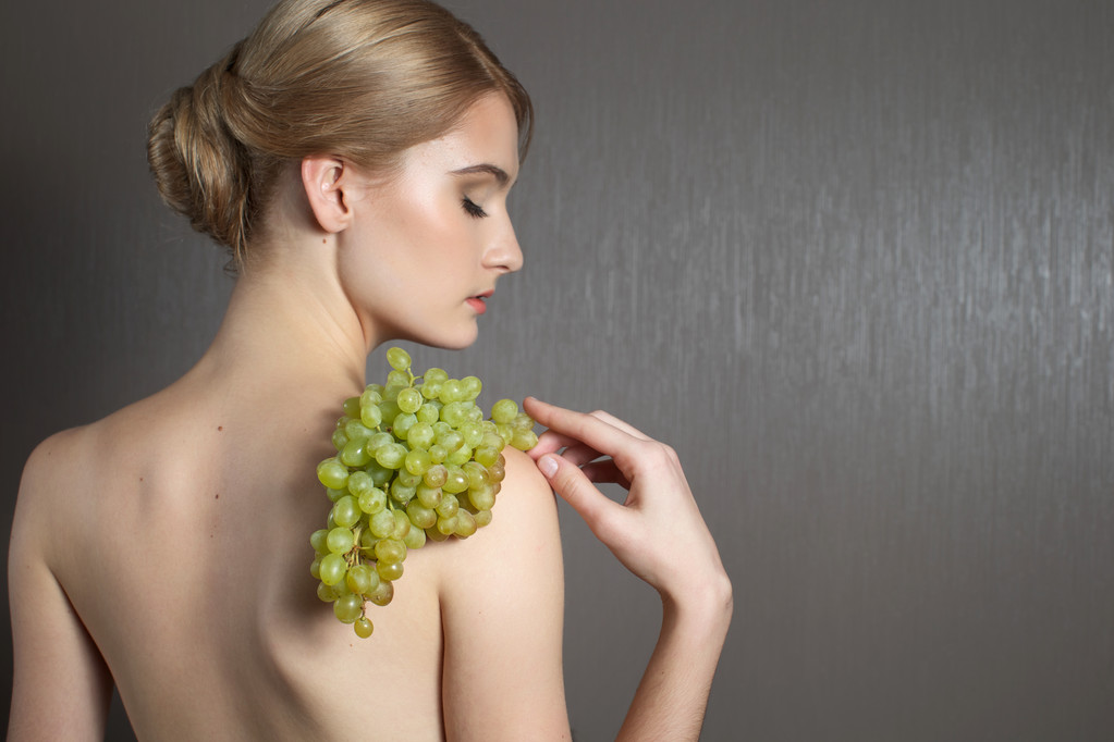Chica bonita modelo de mujer con frutas
  - Foto, Imagen
