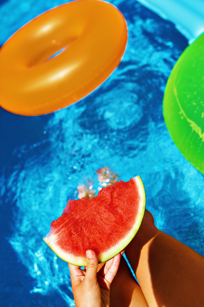 Summer Vacation. Summertime Fun. Watermelon By Swimming Pool. Freedom - Zdjęcie, obraz
