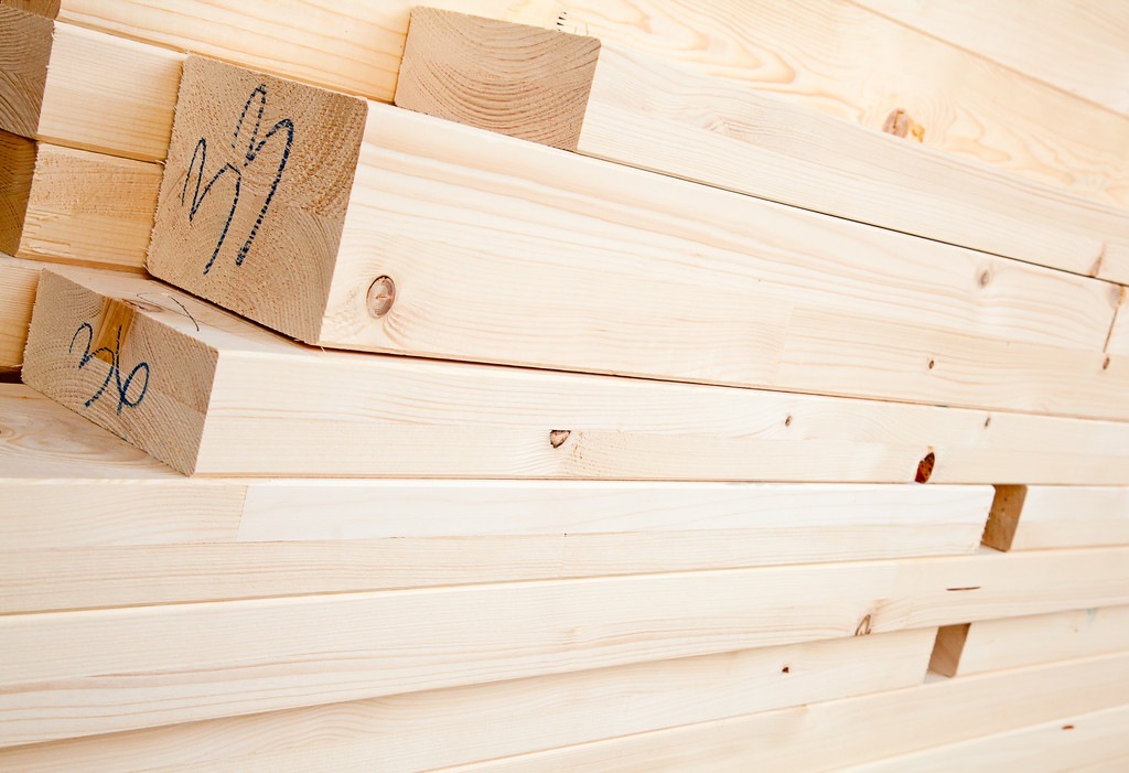 Свежие деревянные шпильки
 - Фото, изображение