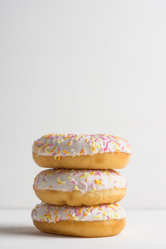 Donut mit Streusel - Foto, Bild