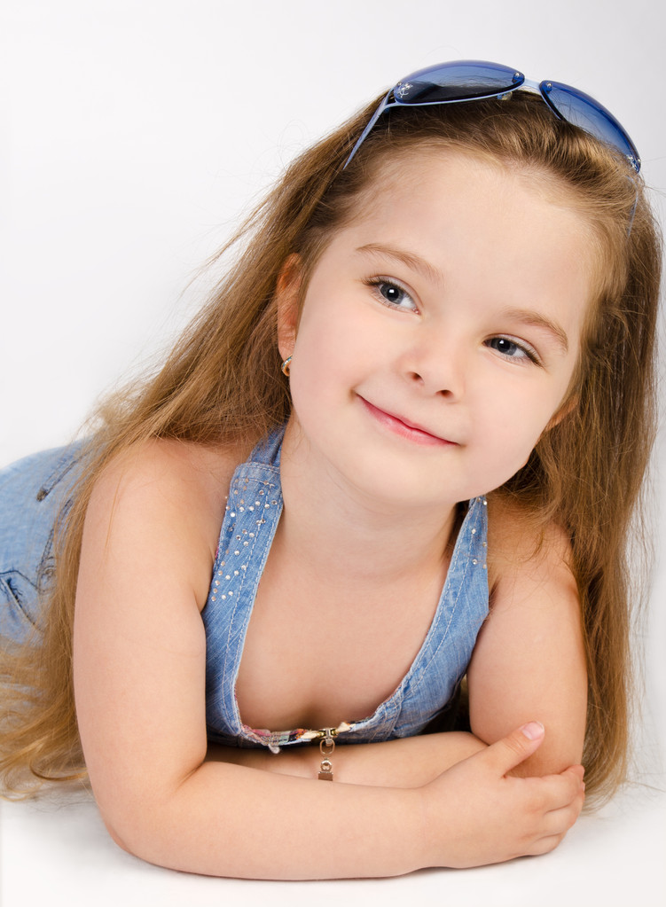 retrato de linda niña sonriente - Foto, Imagen