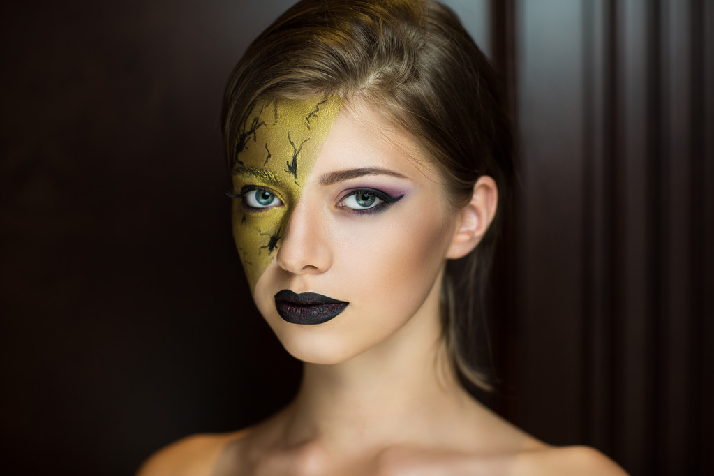 Golden signora make up
 - Foto, immagini