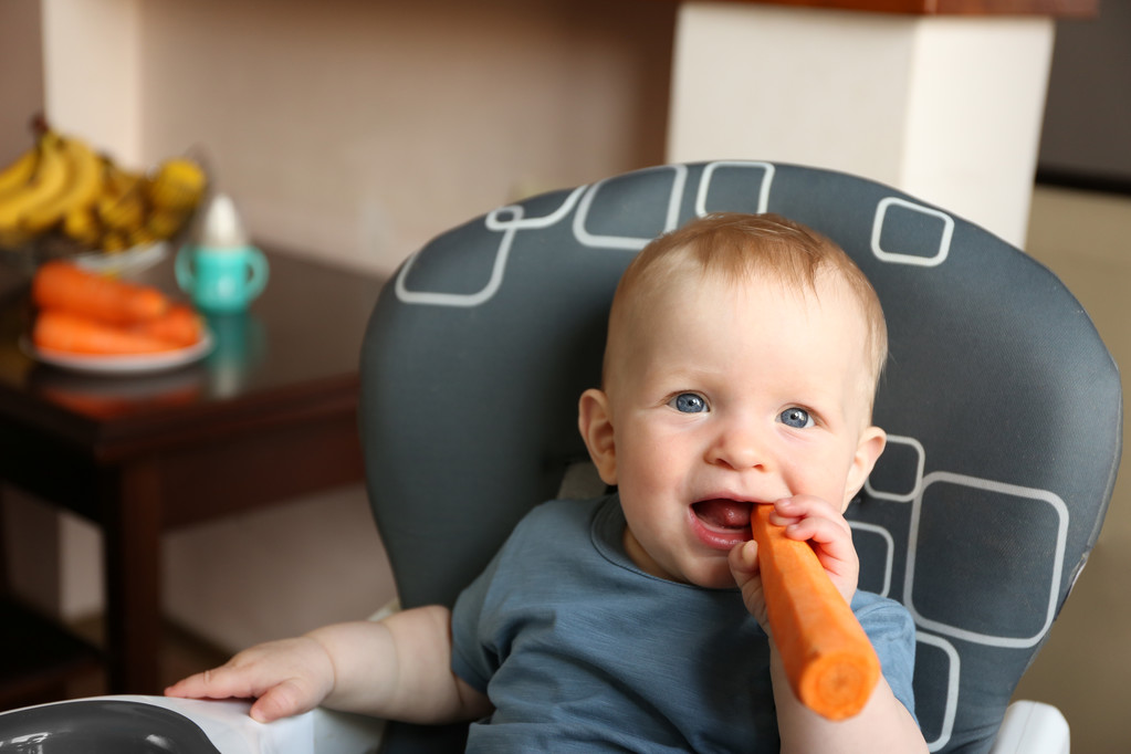 evés sárgarépa baba - Fotó, kép
