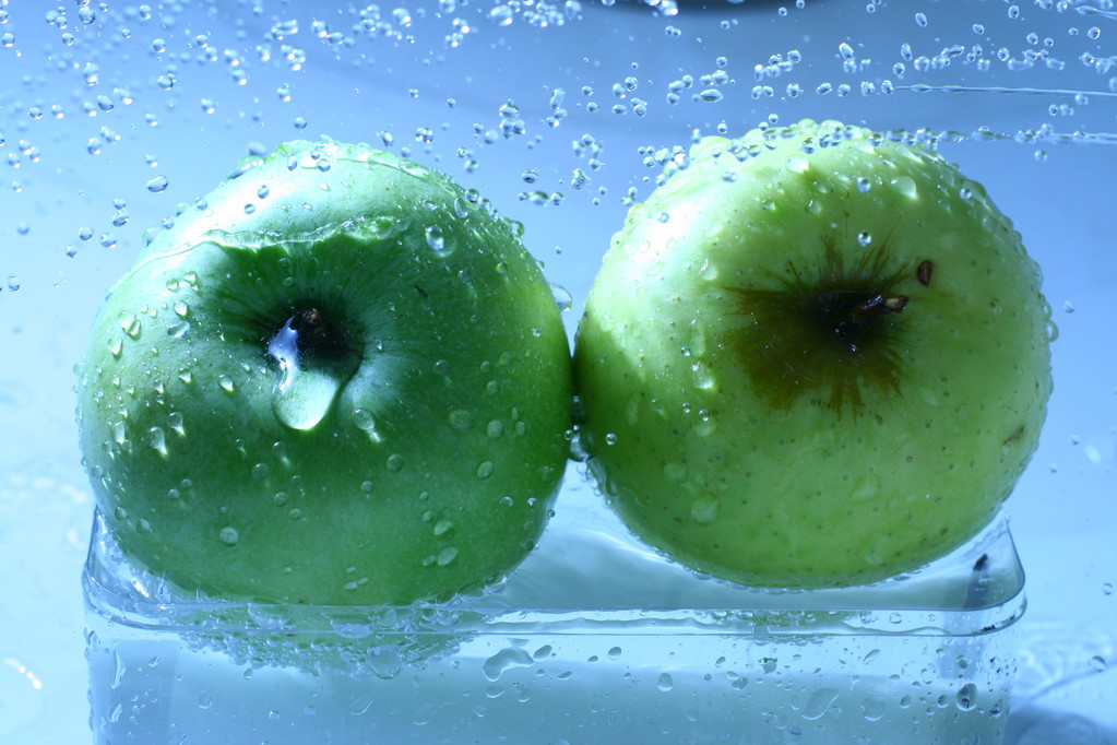Lavado de manzana
 - Foto, Imagen
