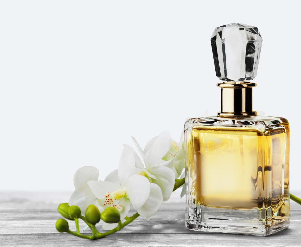 perfume en hermosa botella
 - Foto, Imagen