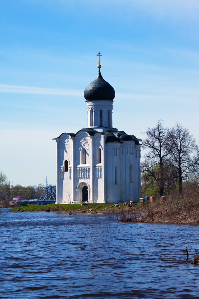 Church of the Intercession on River Nerl in flood - Photo, Image