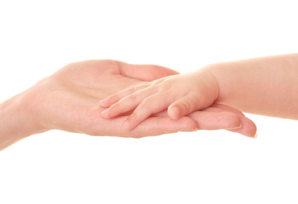 Руки матери и ребенка
 - Фото, изображение