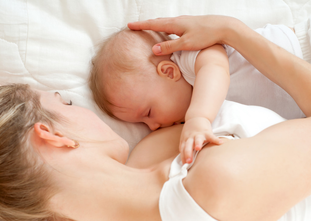 Mãe amamentando seu bebê - Foto, Imagem