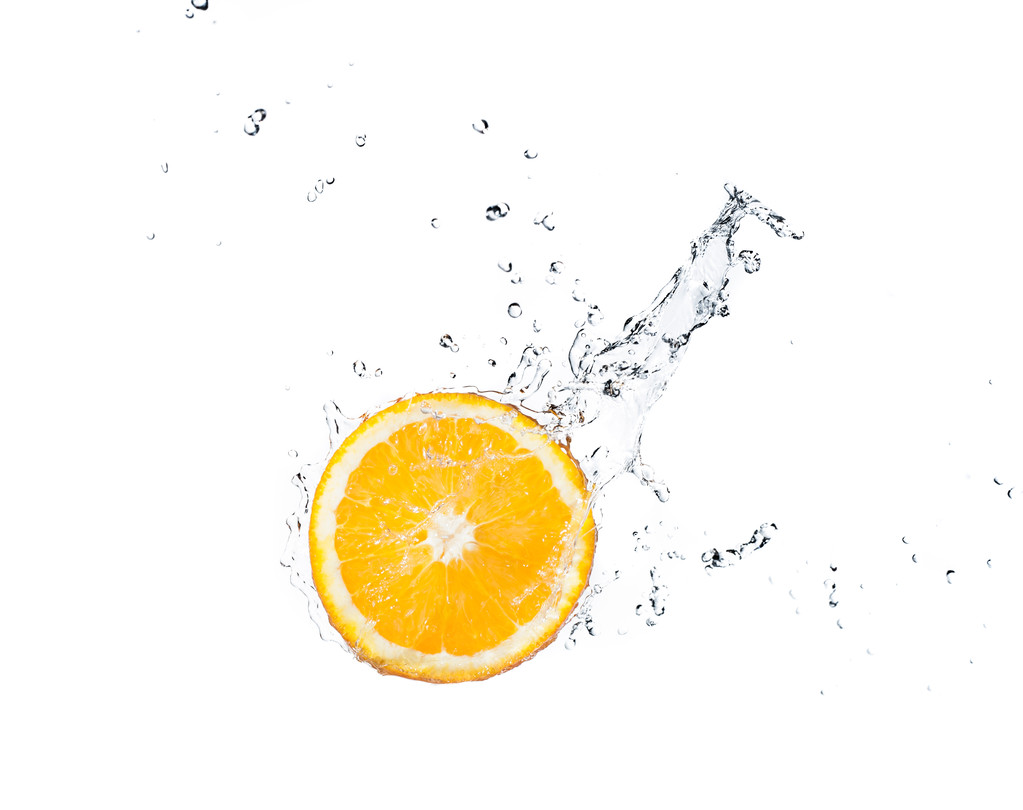 Orange avec éclaboussures d'eau
 - Photo, image