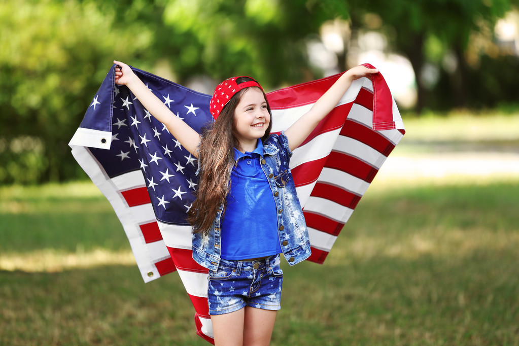 Amerikai zászló kicsi lány  - Fotó, kép