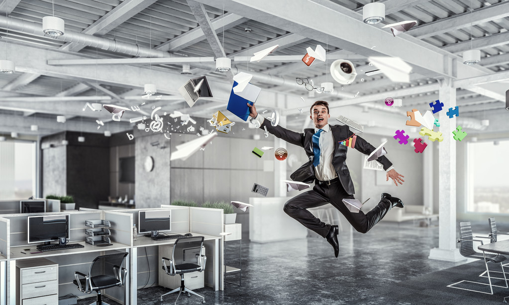 オフィスのビジネスマンをジャンプします。ミクスト メディア - 写真・画像