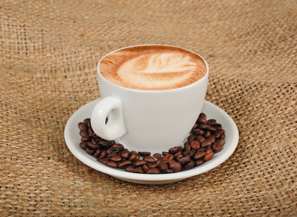 Cappuccino-Tasse mit Untertasse - Foto, Bild