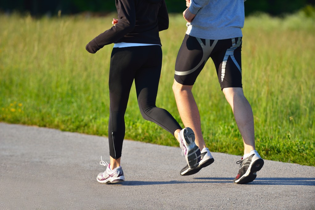 Jeune couple jogging
 - Photo, image