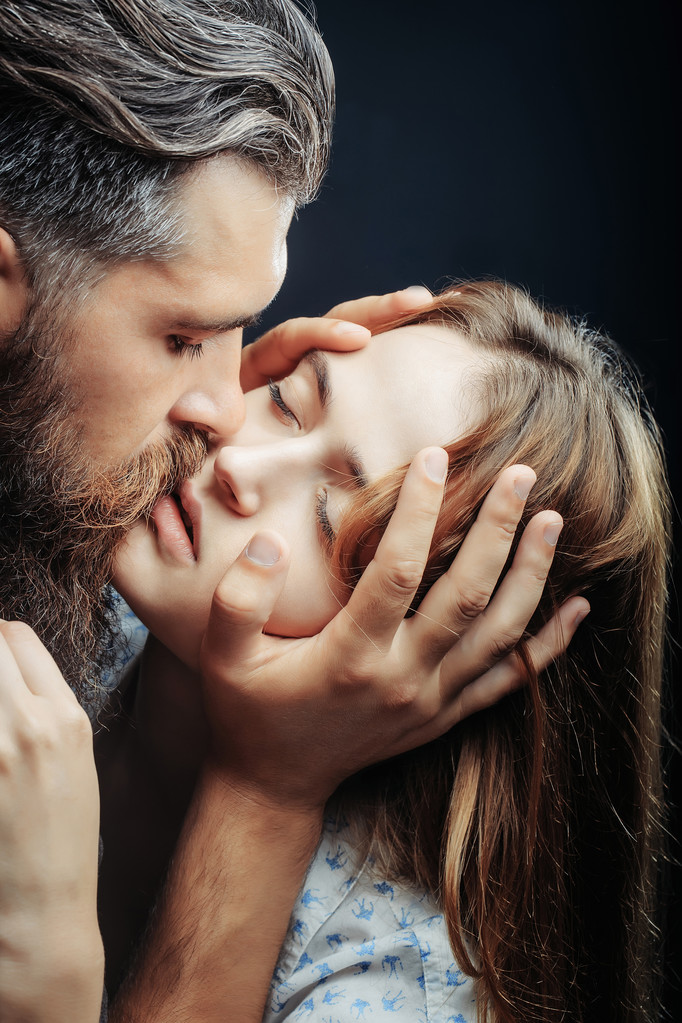 сексуальные поцелуи
 - Фото, изображение