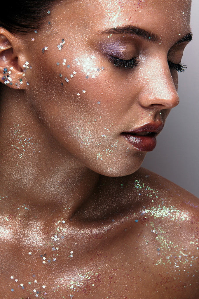 Dívka s módní make-up glitter s flitry - Fotografie, Obrázek