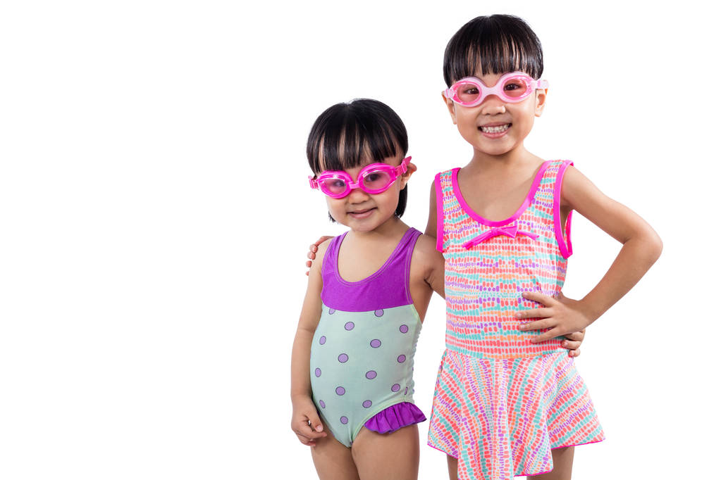 Азиатский китайский маленький портрет сестры носить очки и swimsui
 - Фото, изображение