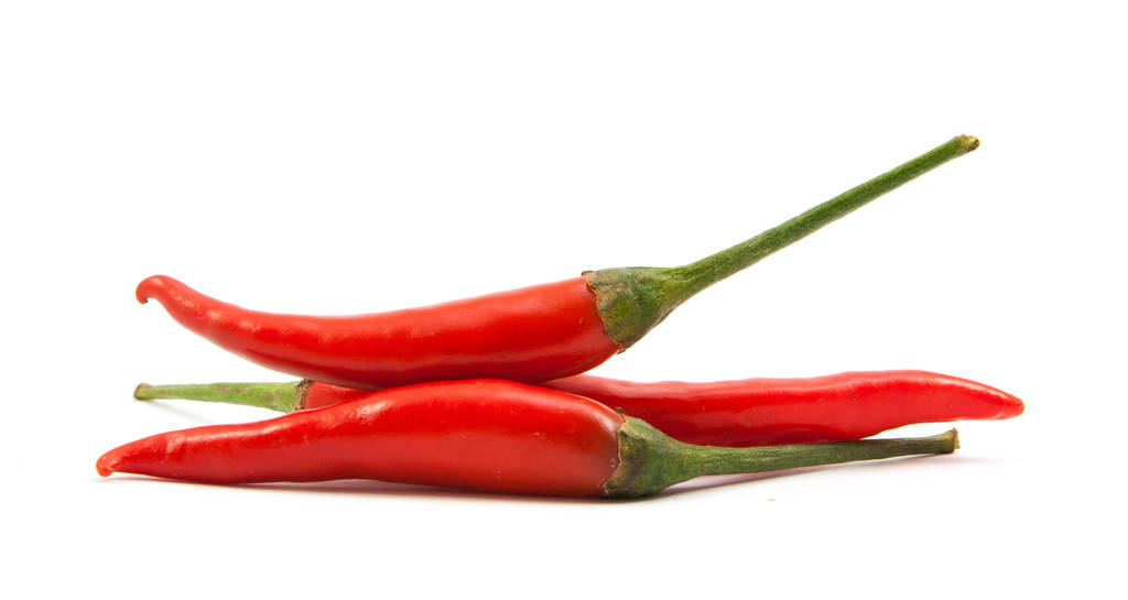 piros chili paprika Vértes nézet elszigetelt  - Fotó, kép
