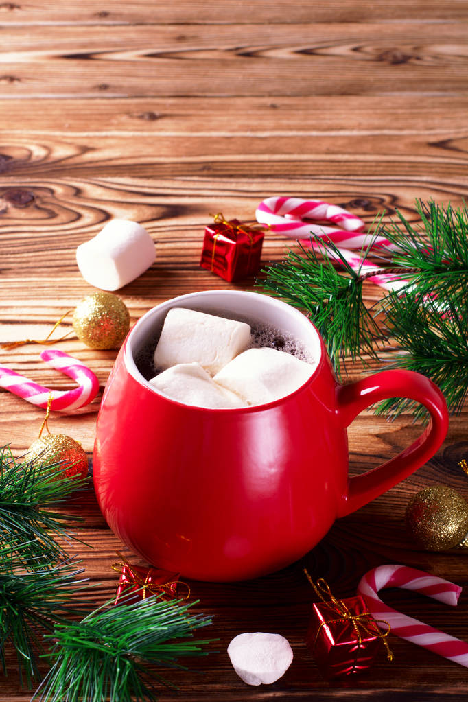 Hot chocolate in red mug with marshmallows - Photo, Image