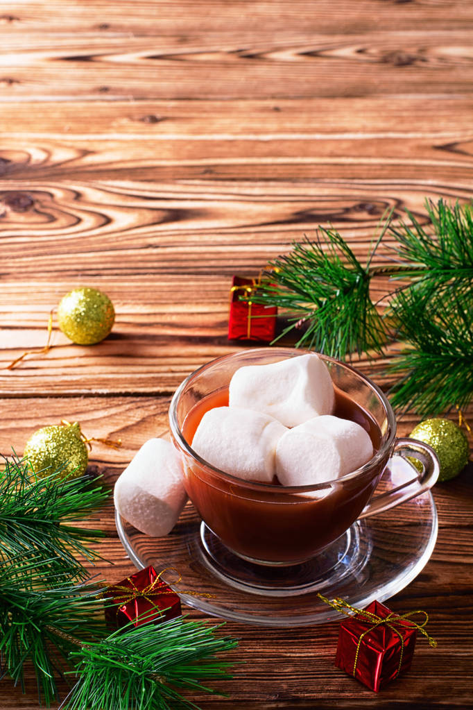 Horká čokoláda v šálku s marshmallows - Fotografie, Obrázek
