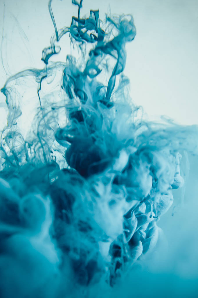 Sininen väriaine vedessä
 - Valokuva, kuva