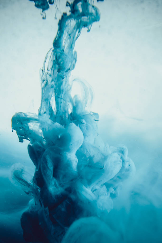 Colorant bleu dans l'eau - Photo, image