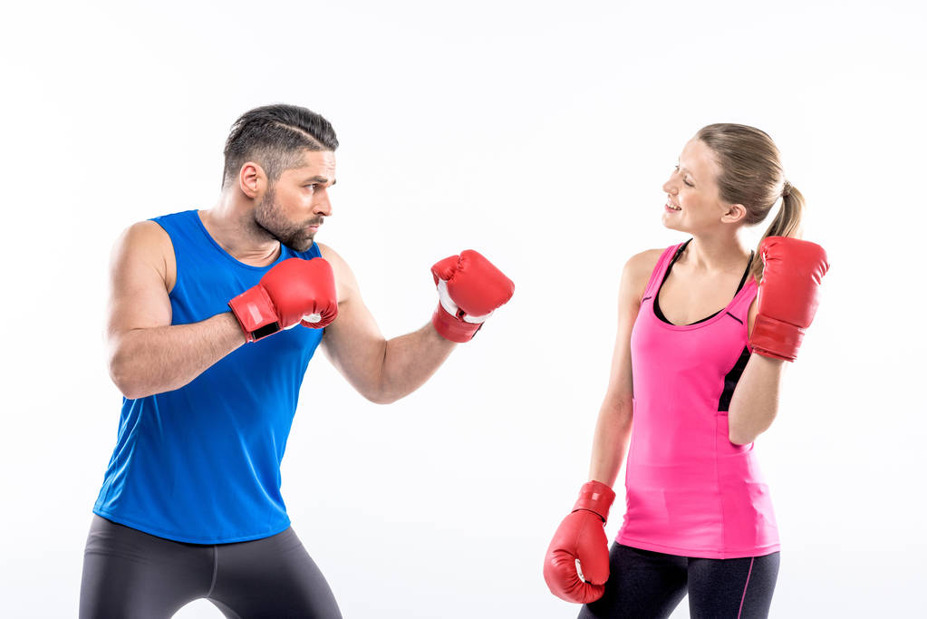 Mies ja nainen nyrkkeilyhanskat
 - Valokuva, kuva