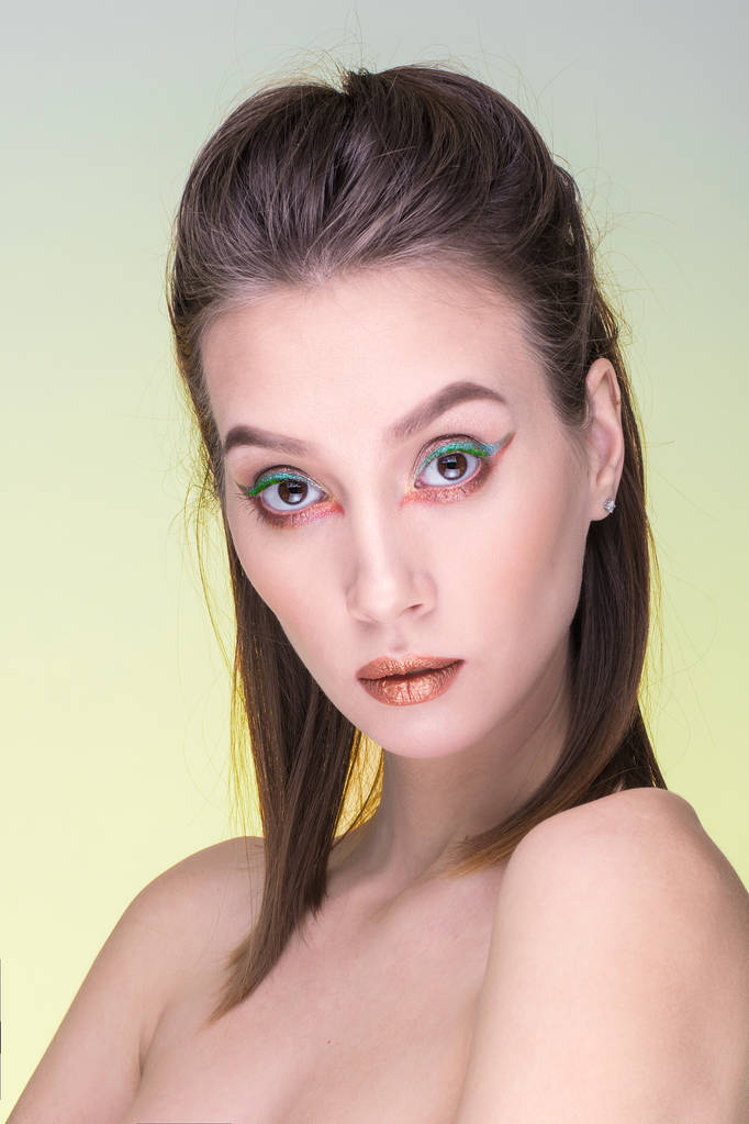 Asiático belleza cara primer plano retrato con creativo maquillaje
 - Foto, imagen