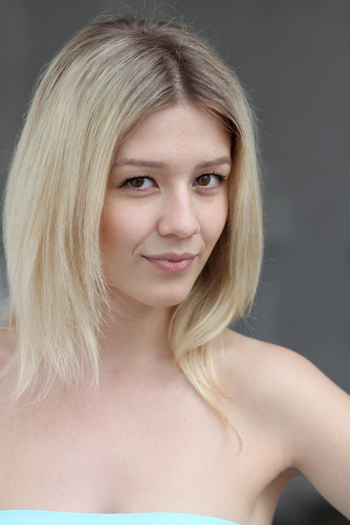 blonde junge Frau - Foto, Bild