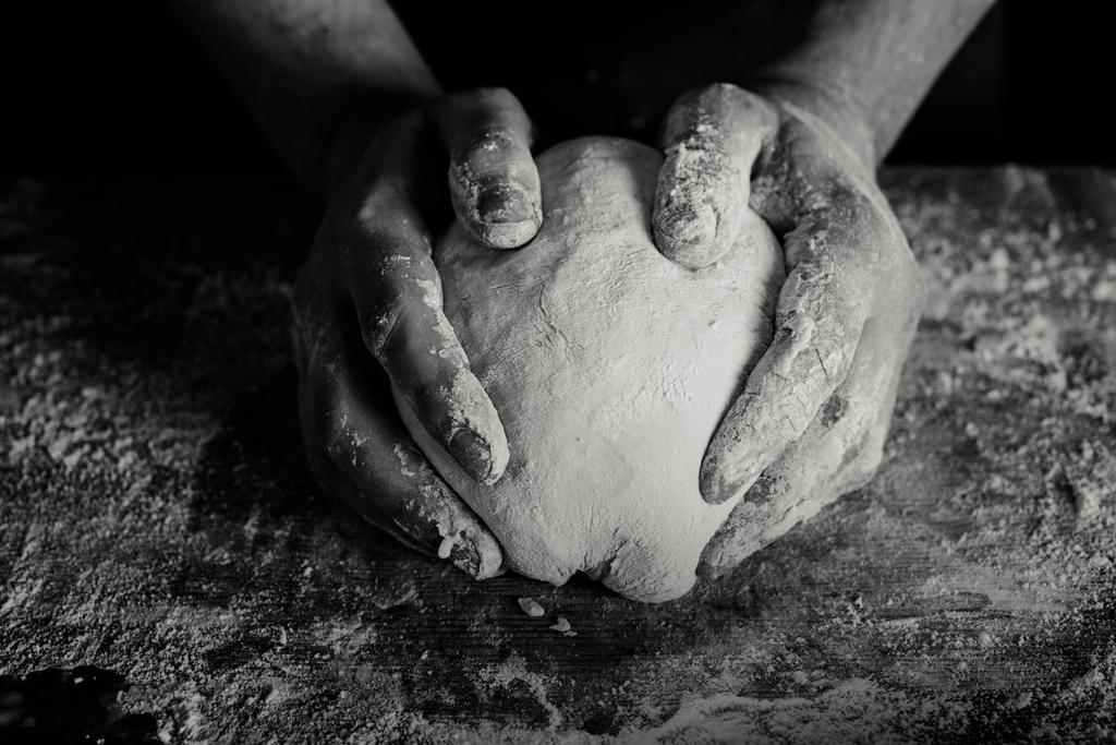 Man holding dough - Photo, Image