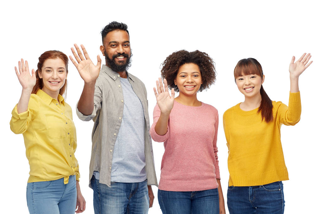 grupo internacional de personas felices saludando las manos
 - Foto, imagen