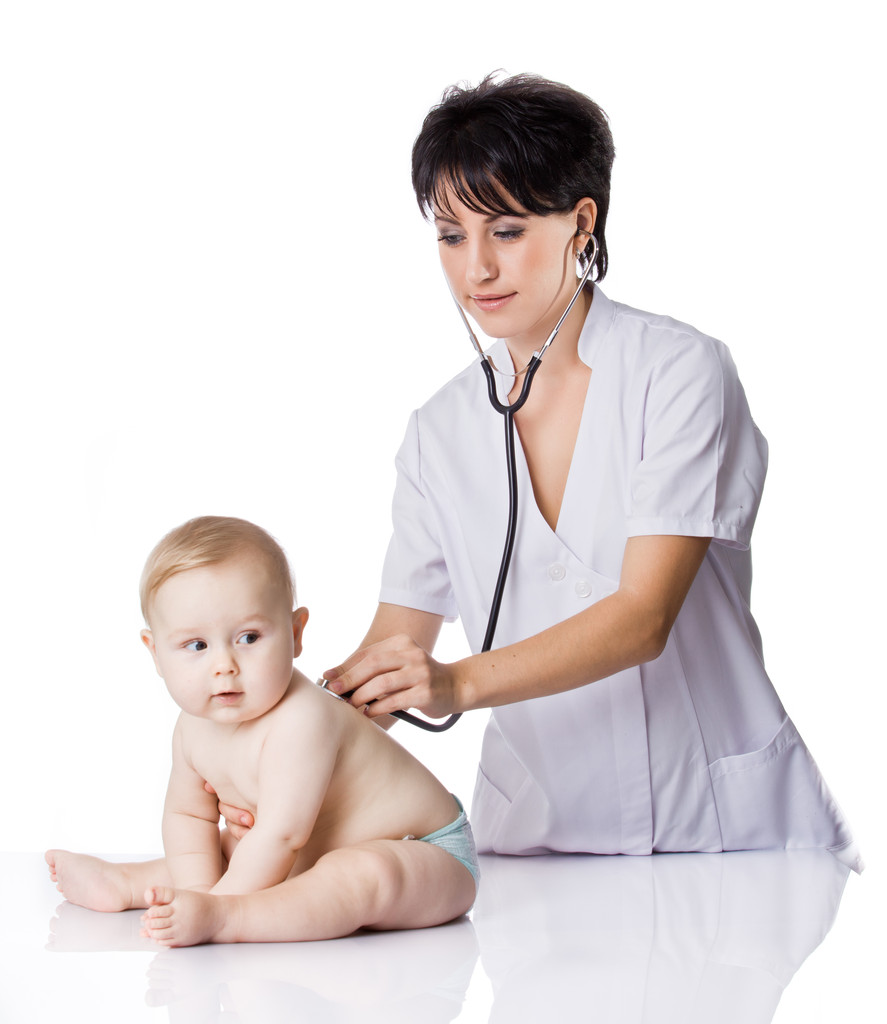 schöne Ärztin und Baby auf weißem Hintergrund. - Foto, Bild