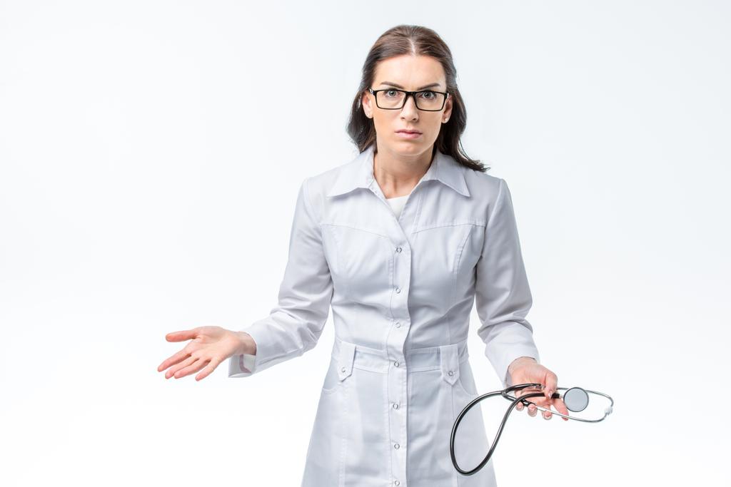 sztetoszkópos női orvos  - Fotó, kép