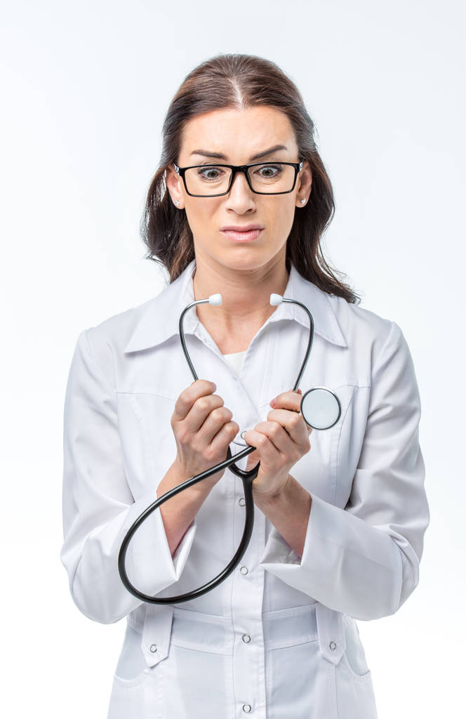 женщина-врач со стетоскопом  - Фото, изображение