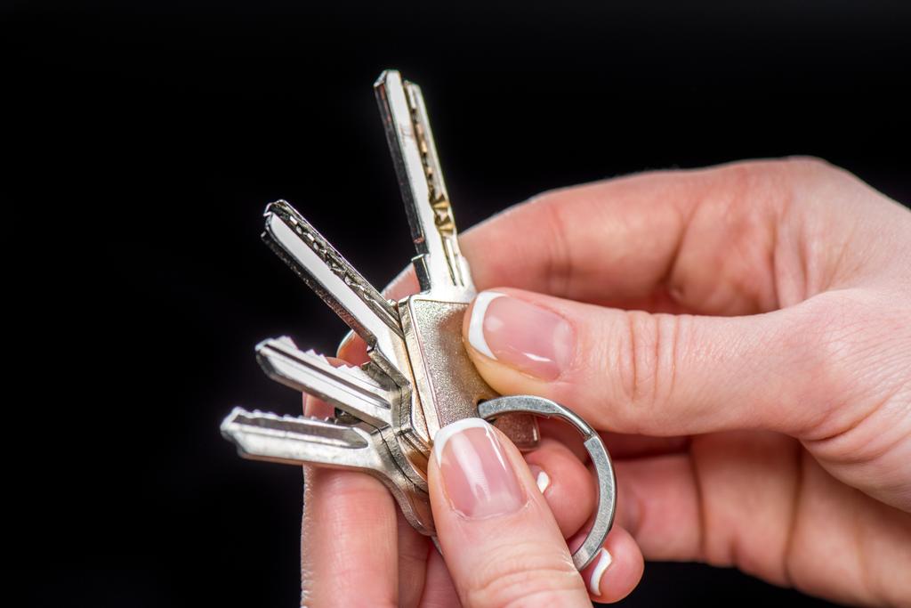 Empresária segurando chaves
 - Foto, Imagem