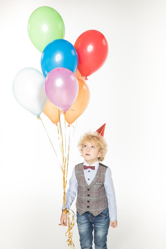 Poika ilmapallojen kanssa
  - Valokuva, kuva