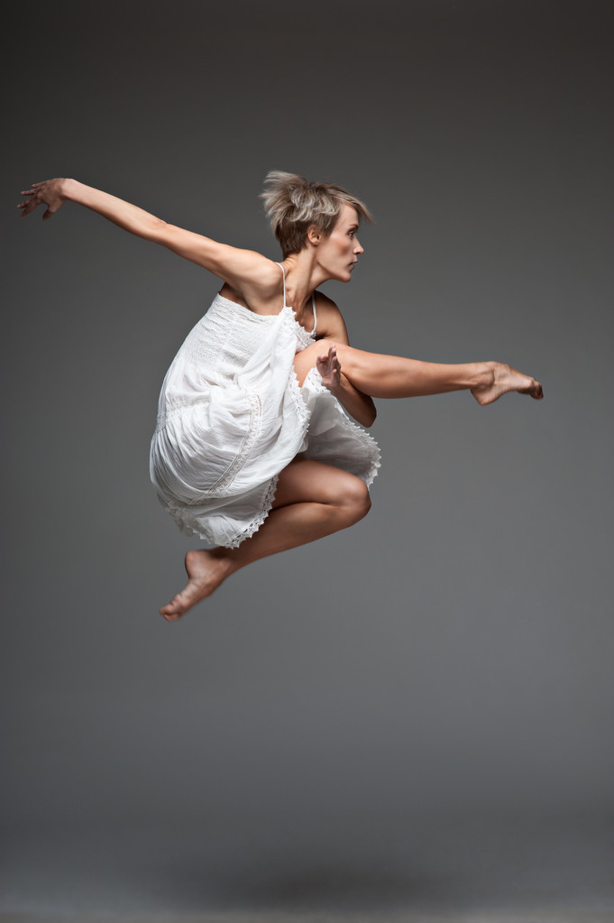 Modern stílus táncoló lány - Fotó, kép