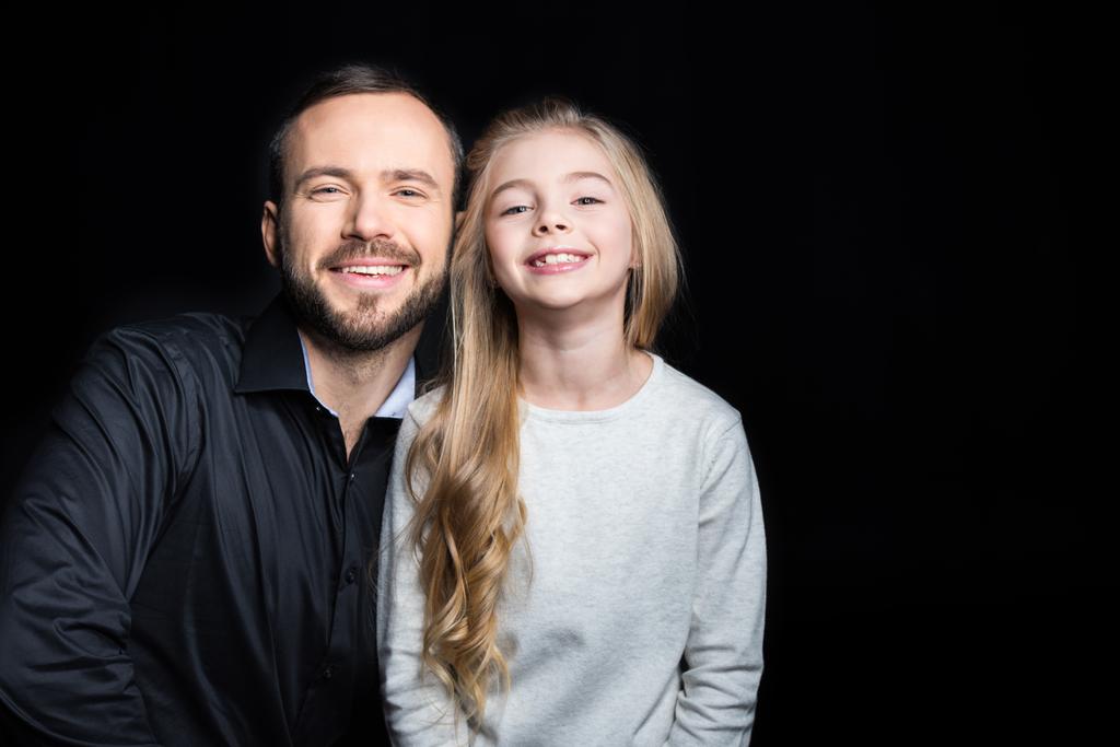 glimlachend vader en dochter  - Foto, afbeelding