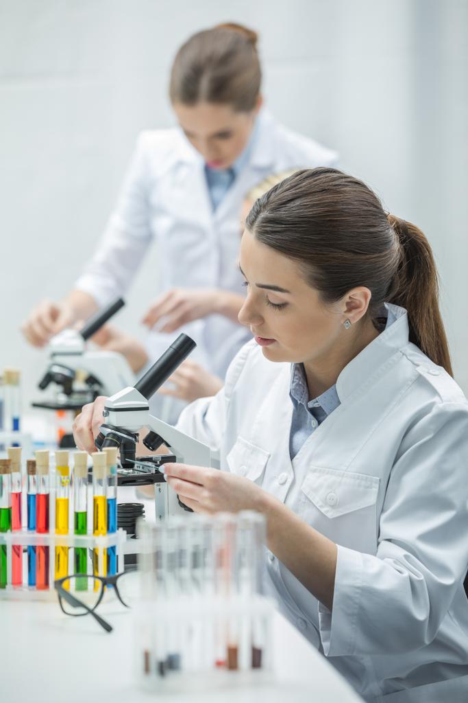 Female scientist in lab - Photo, Image