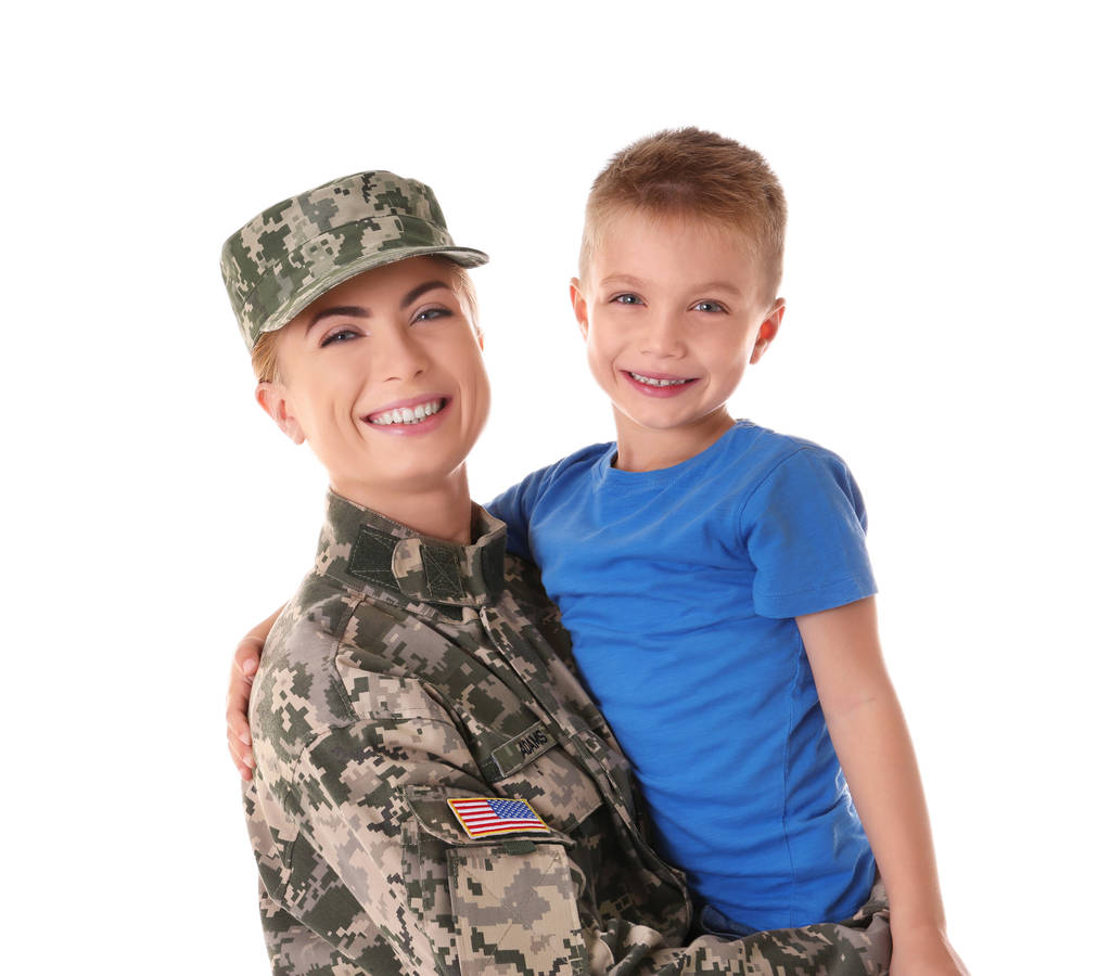Γυναίκα στρατιώτης και ο γιος  - Φωτογραφία, εικόνα