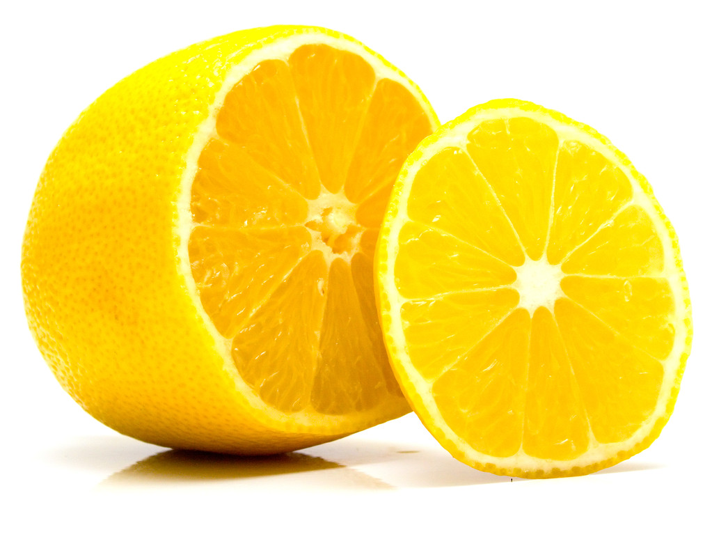 Limón cortado maduro
 - Foto, Imagen
