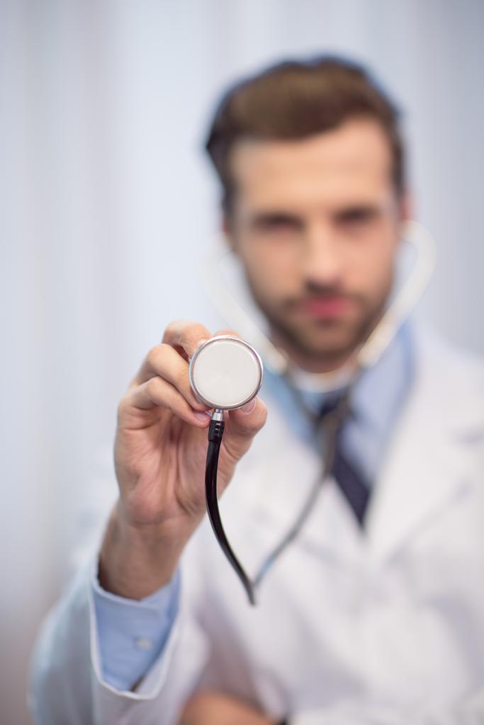 Arzt mit Stethoskop - Foto, Bild