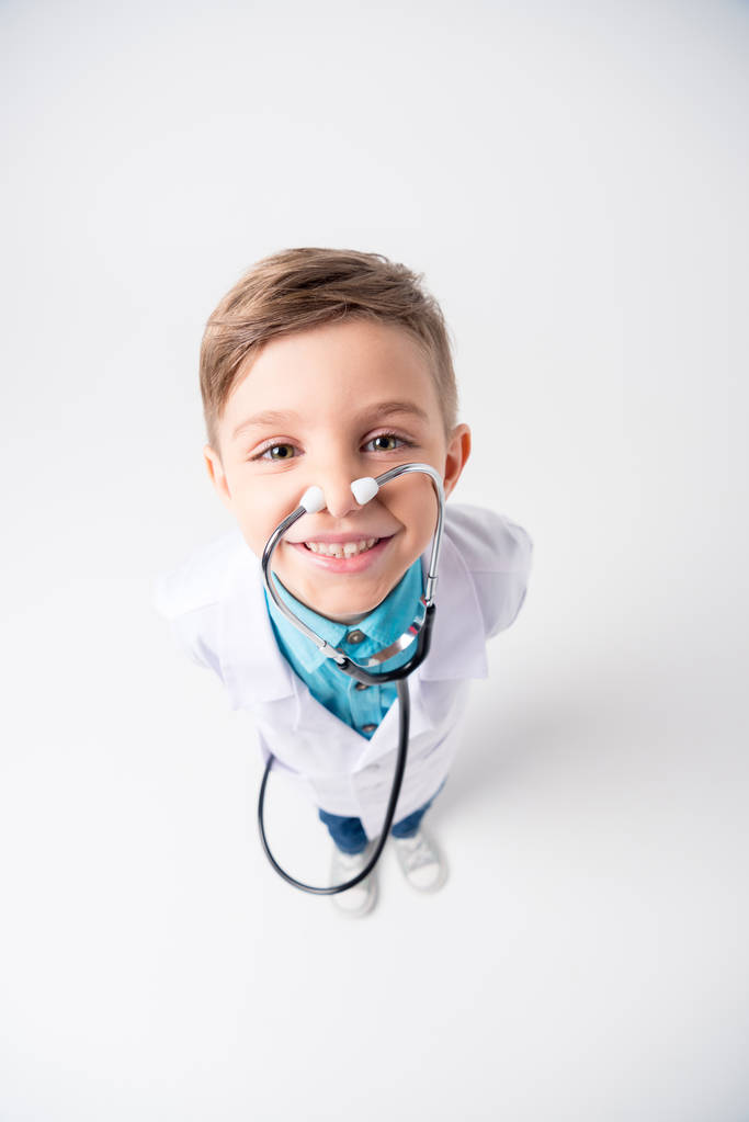 Junge im Arztkostüm - Foto, Bild