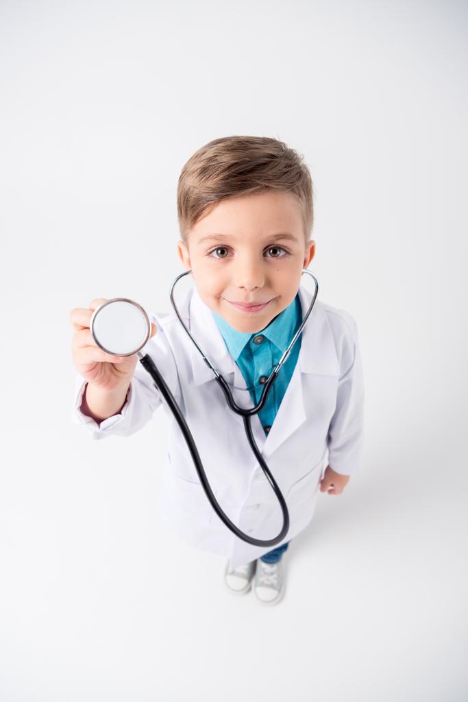 Chlapec v kostýmu lékaře - Fotografie, Obrázek