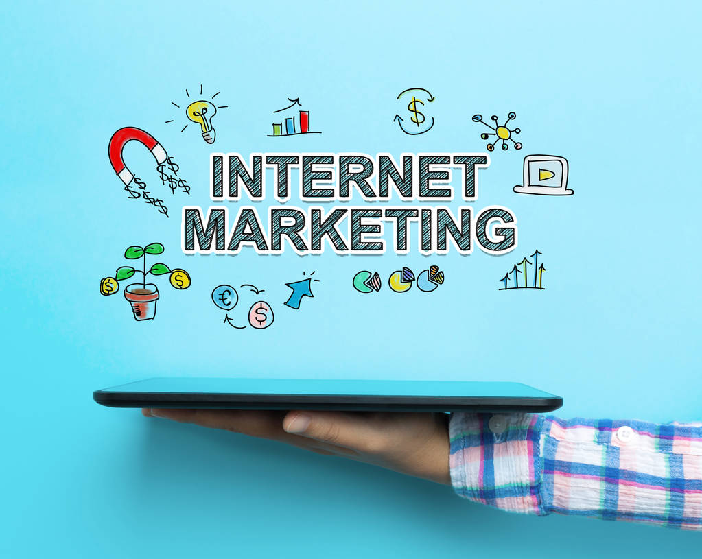 Internet Marketing concept met een tablet  - Foto, afbeelding