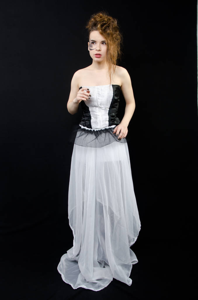 menina bonita em um vestido branco - Foto, Imagem