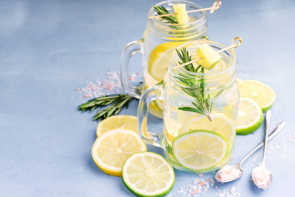 Lemonade with fresh lemon and lime Lemomade with rosemary and salt - Photo, Image