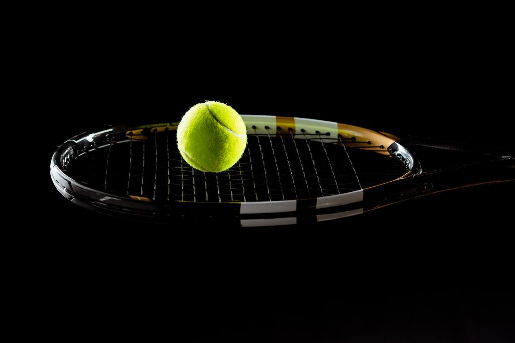 piłka tenisowa i rakieta - Zdjęcie, obraz