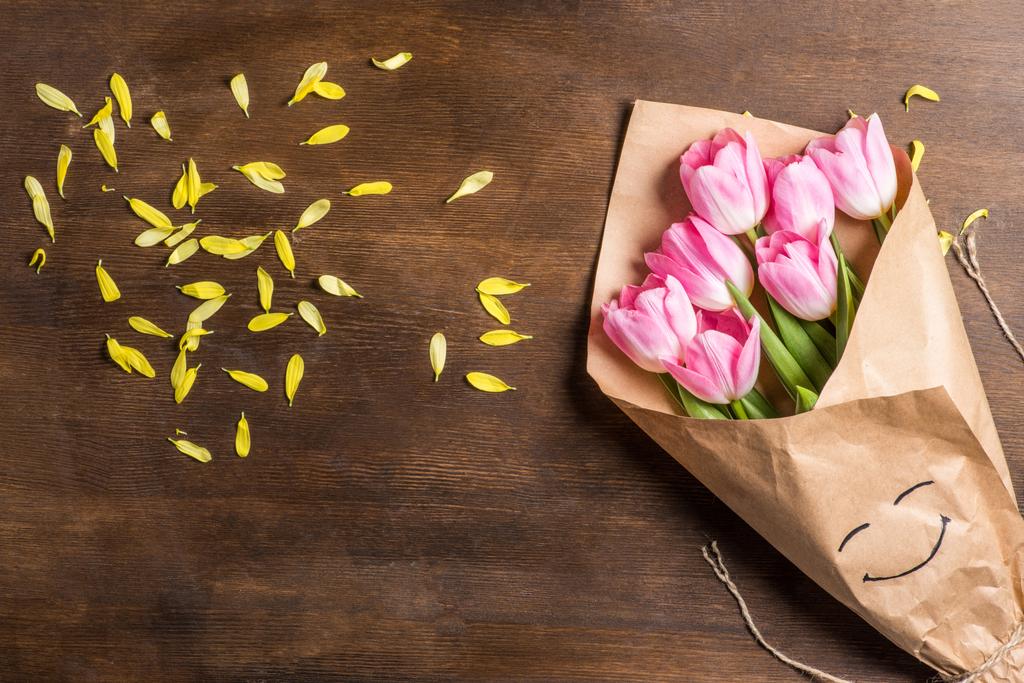 rózsaszín tulipán csokor - Fotó, kép
