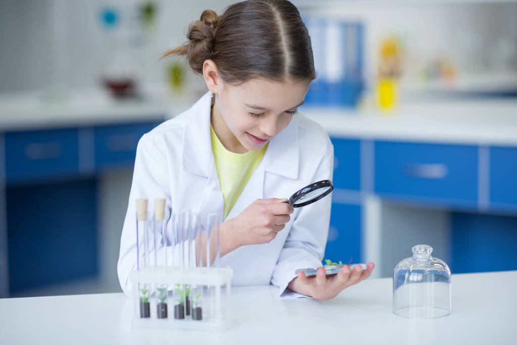 Little girl scientist - Photo, Image